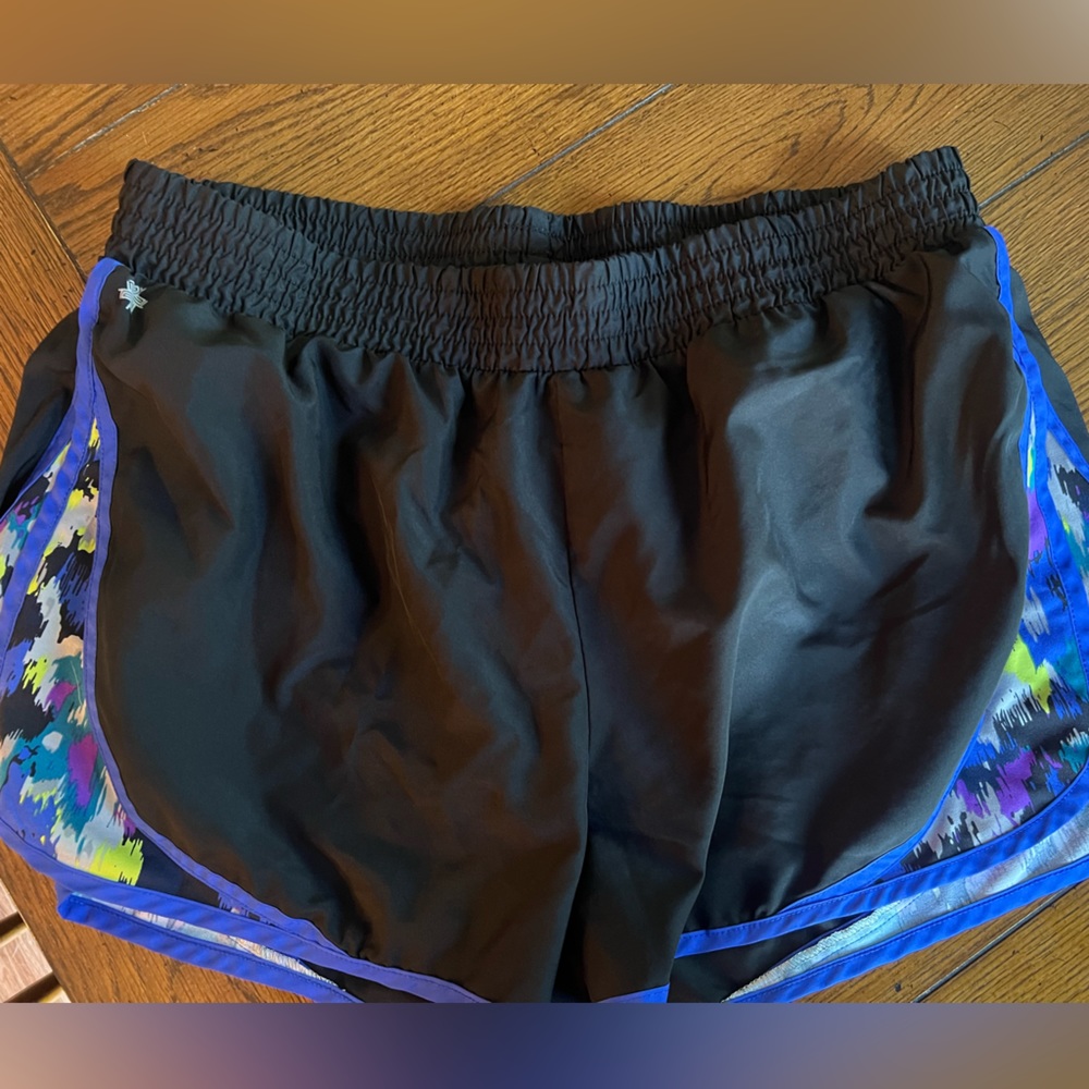 Tek gear XL lined shorts black with color on‎ edges athletic